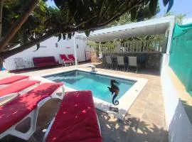 Villa Els Rosers - climatizado, con barbacoa, piscina-jacuzzy XL