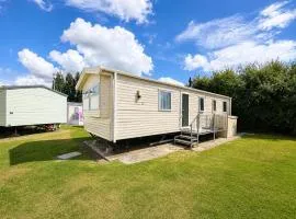 Great Caravan With Decking At Dovercourt Holiday Park Ref 44506F