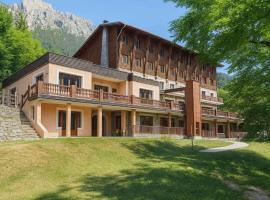 Auberge de jeunesse HI Valdeblore - Le Chalet, ξενοδοχείο σε Valdeblore