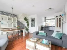Family house near Amsterdam, private parking