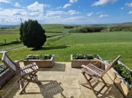 Horizons - Rural retreat with coastal views