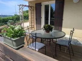 T2 cosy- terrasse privée aux portes de Périgueux