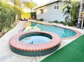 Private Pool Entire House with Spa, Family-Friendly 3BR