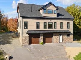 Modern Dreamy Moosehead Home - Lake Views, Walk to