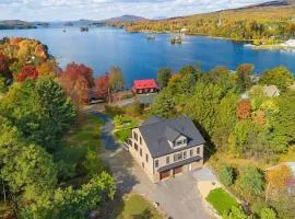 Modern Dreamy Moosehead Home - Lake Views, Walk to