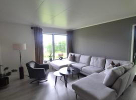 Senja Laukhella: Senja şehrinde bir otel