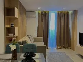 Golden Stay Apartment