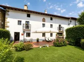 Uitzenea Casa familiar con jardín