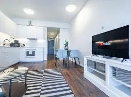 Calm & Stylish Apartment - Garage & Balcony