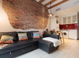 CITY CENTER TWO BEDROOMS APARTMENT, IN A 1870's FULL RENEWED BUILDING, hotel em Barcelona