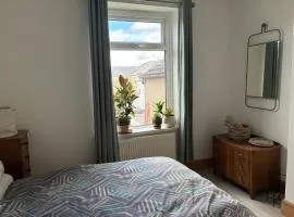 Bright Double Room in a Peaceful Home