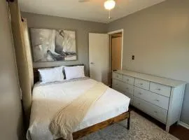 3BR 5 Beds Groups Ask for Last-Minute Deal!