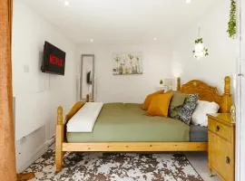 Garden Studio En-Suite