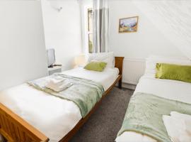 Comfy Twin Room, Hotel in Egham