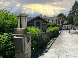 Ocean-Whisper House
