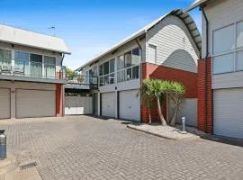 Unit 2,16 Flinders Pde, Victor Harbor