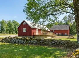 2 Bedroom Awesome Home In Hyltebruk