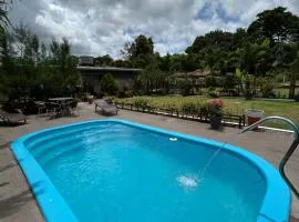 Casa completa em reserva ambiental com piscina privativa