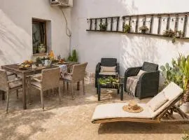 Cozy Home In Militello In Val Di Ca With Wifi
