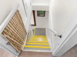 Two-Level Unit w/ Patio, Deck, Firepit, Private Washer/ Dryer, and Free WiFi