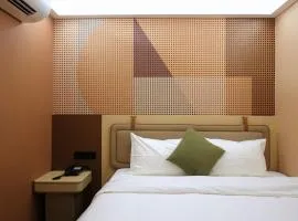 A Hotel Farrer Park, 11 Hrs, Stay From 10PM - 9AM