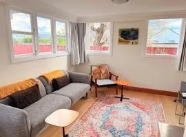 Farley Avenue Turret & Lounge