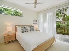 Coastal Chic with Heated Pool Quiet Location
