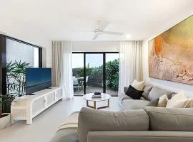 Sunrise Luxury Beach Retreat With Views