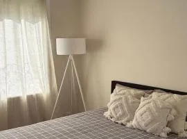 Cozy Studio Retreat in Saint Albans with Private Entrance