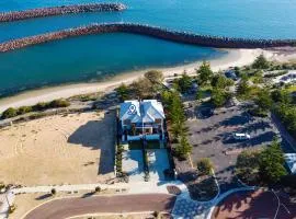 Beachfront Lagoon Retreat - Port Geographe