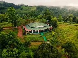 Star Nest 2BR Villa with Mountain Views