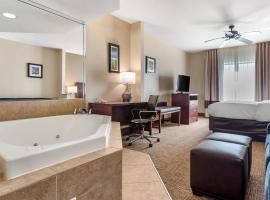Comfort Inn & Suites Clinton - Jackson West, hotelli kohteessa Clinton