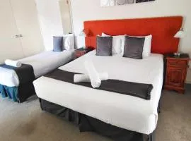 Suite 26 - Town Central - Walk To Cafes - Sleeps 3