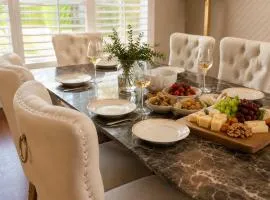 Light filled 4 Bed pool home in Quiet neighborhood