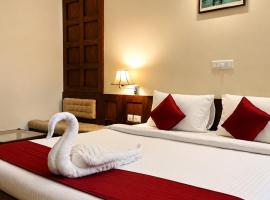 Hotel Xavier's Avenue، فندق في Kadavoor