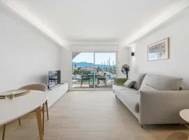 AwayDays - Studio 100m from the beach with WIFI