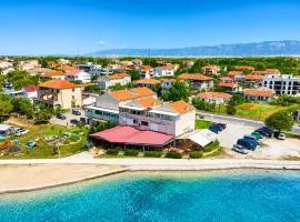Renovated Beachfront Apartment - Zadar - Privlaka