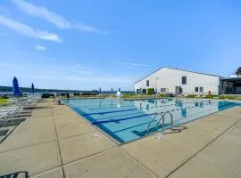 4 Mi to Saratoga Course! Resort-Style Condo