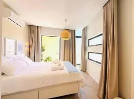 KJ One Bedroom Apartment in the Village Centre 3