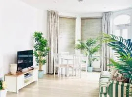 Stunning flat, short walk from Windsor Castle, sleeps 4