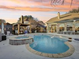 5BD 2 5BA Luxury Retreat with Pool Gym & Games