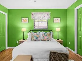 2 Bed 1 Bath Private Suite Funky Bunch TYSUT