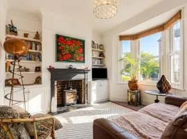 The Curated Cottage