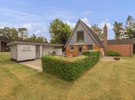 Beautiful Home In Ørsted With Wifi