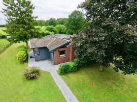 Schwedenhaus mit Holzofen & Außenkamin auf 1400m2