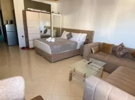 Cozy Beachfront Studio - Tangier Bay