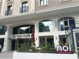Midas Hotel