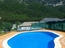 Mira Moleta bienvenidos a Canfranc