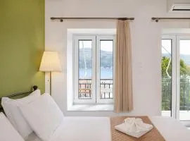 Stonehouse with wonderful seaview
