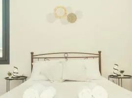 Β&Δ Central Little Nest